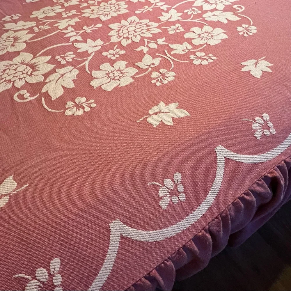 Vintage Tapestry Style Queen Bedspread Rose Colored White Floral Pattern